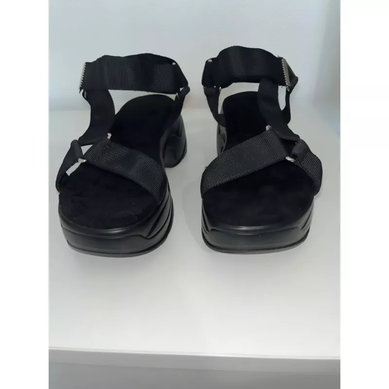 Sandales compensées noires très confortables
